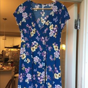 Cap sleeve floral mini dress